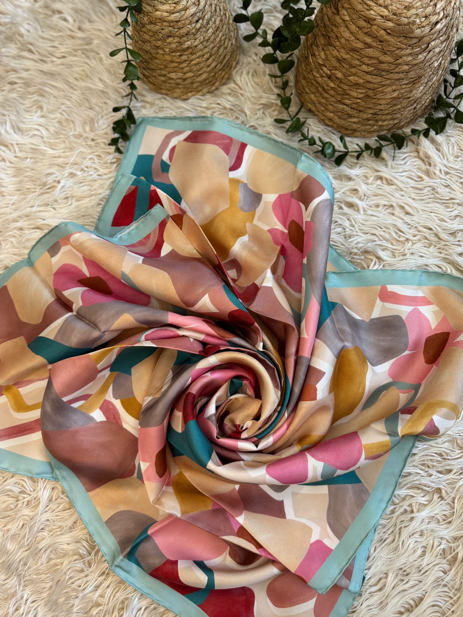 Belli Pastel Çiçek Desenli Eşarp - Görsel 2